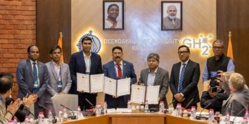 GAIL, DPA and DNV sign agreement for LNG bunkering facility at Kandla