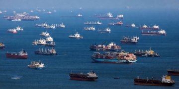 Port congestion sets new record