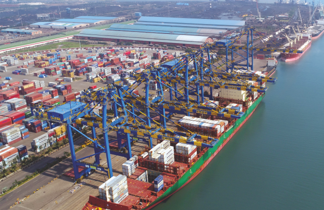 SUSTAINABLE DEVELOPMENT AT PORTS