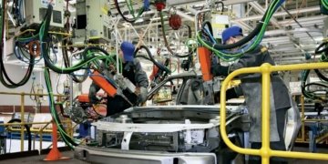 Dollar crisis hits automobile industry in Bangladesh