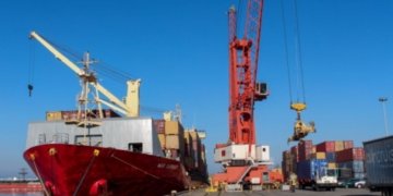 Rail-sea service connecting Asia to Europe