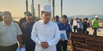 Sarbananda Sonowal reviews construction on Majuli Bridge over Brahmaputra