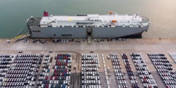 Chinese car brands build shipping fleets