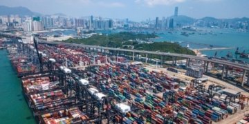 More ships seen waiting at Chinese ports