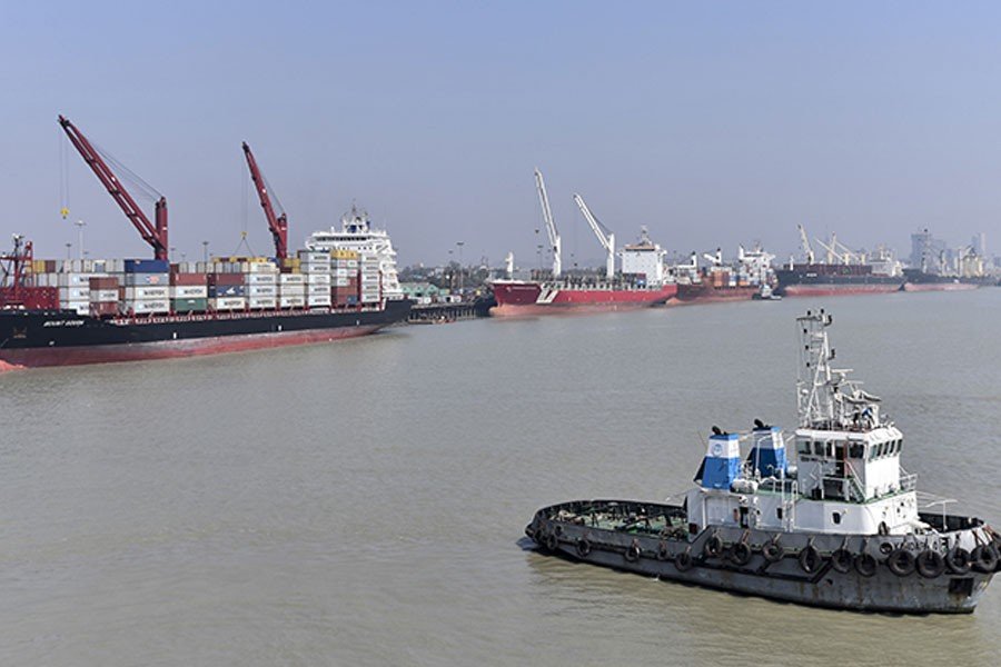 Chittagong port provides eco-friendly fuel oil to ships to curb marine pollution