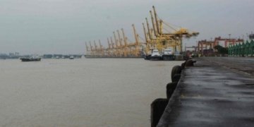 Following Cyclone Remal, ships start calling at Chattogram Port