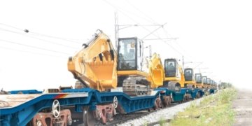 CJ Darcl transports 34 excavators via rail, setting new sustainability standard in logistics
