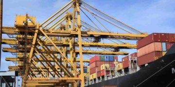 Transhipment at Colombo Port slows down in April