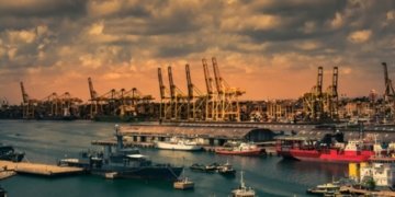 Over 2000 containers stuck at Colombo Port