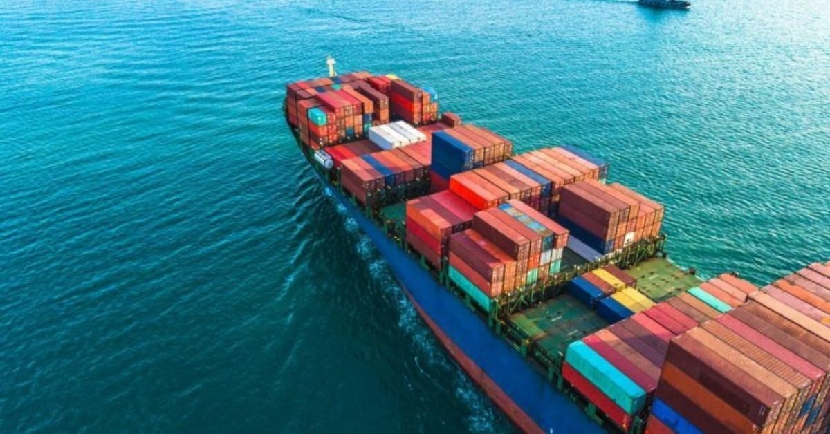 Dockworkers, shipping lines push for Russian boycott