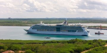 Cruise Ship makes maiden call at HIP