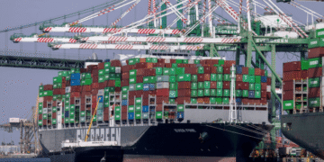 Evergreen Marine confirms deal for 24 new methanol-fuel container ships