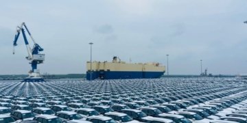 HIP breaks record in RoRo transshipment: Half a million units handled