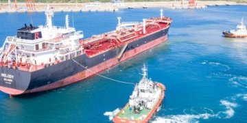 Prudential Shipping by Mendis One, Pace Marine, India join to commence STS Operations at HIP