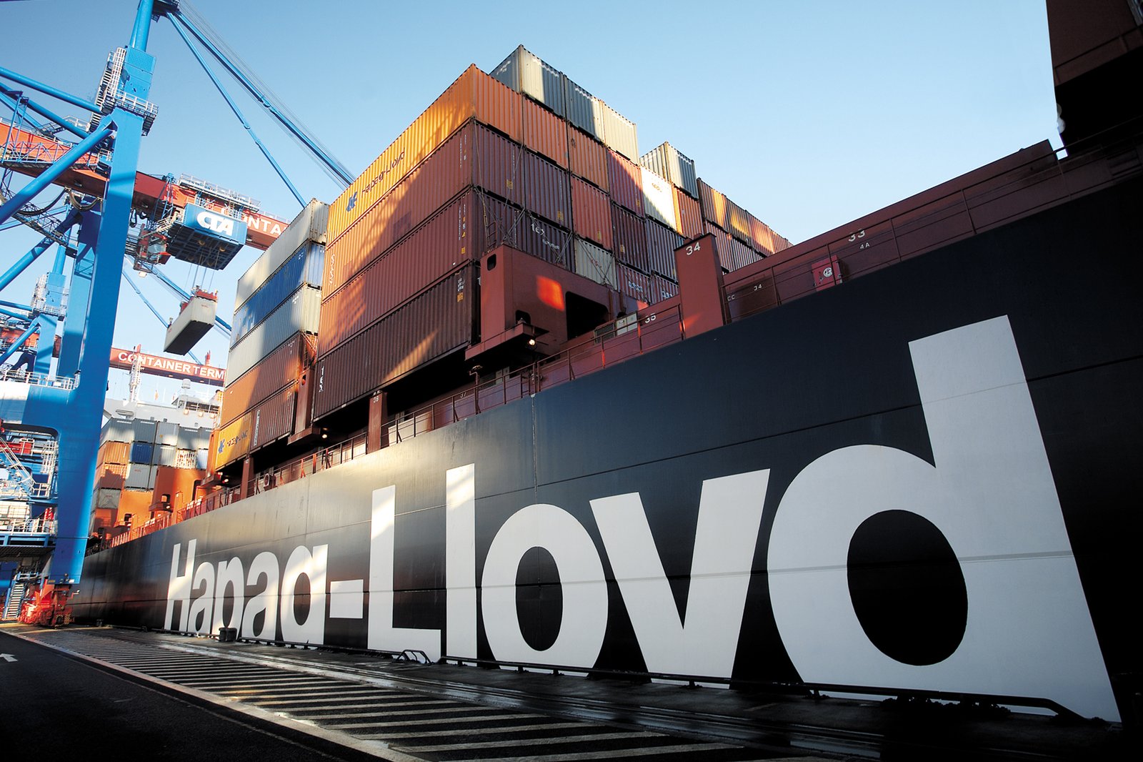 Hapag-Lloyd enters into new €100 m revolving credit facility