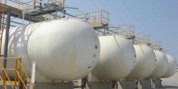 India resumes LPG spot imports on low prices, demand recovery