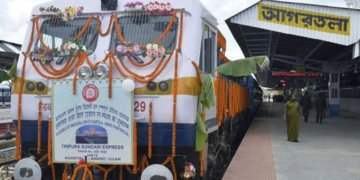 AGARTALA GETS TRAIN TO DELHI; PRABHU LAYS FOUNDATION STONE FOR INDO-BANGLA RAIL LINK