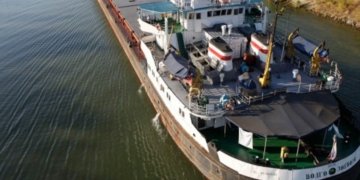 New farakka navigation locks