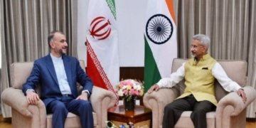 Iranian Foreign Minister arrives in India