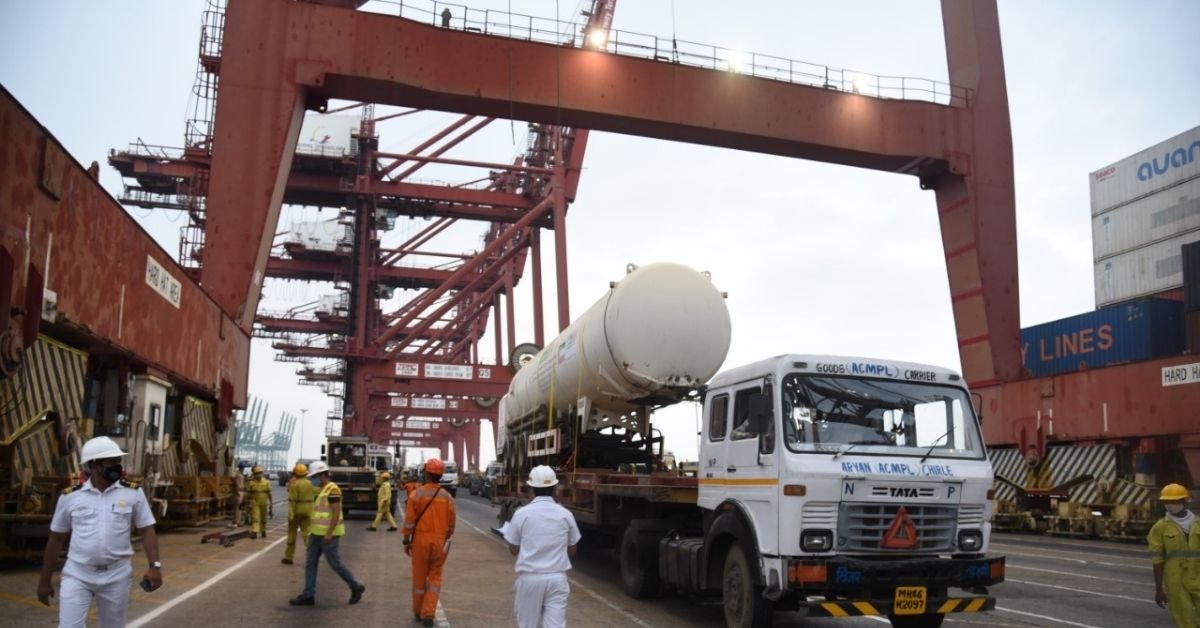Ports flush with cash to fund new seaports