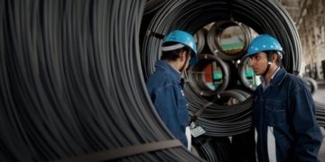 Chinese buyers snap up Indian steel, defying trade tensions