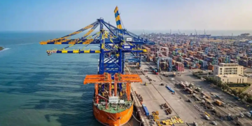 Kandla Creates Maritime History with India’s 1st Triple Banking Ship-to-Ship Operation at a Tidal Port