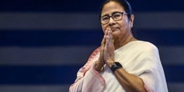 Mamata Banerjee meets Dubai Port officials to discuss infrastructure development in Bengal