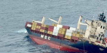 MSC postpones evacuation of the sinking cargo ship’s hull and gasoline