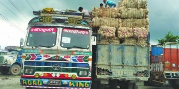 Experts in Nepal suggest to end duty-free access for India