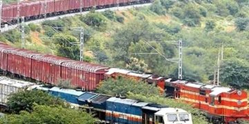 Northern Railways loads first sugar mini rake from Muzaffarnagar, UP to Dankuni, WB