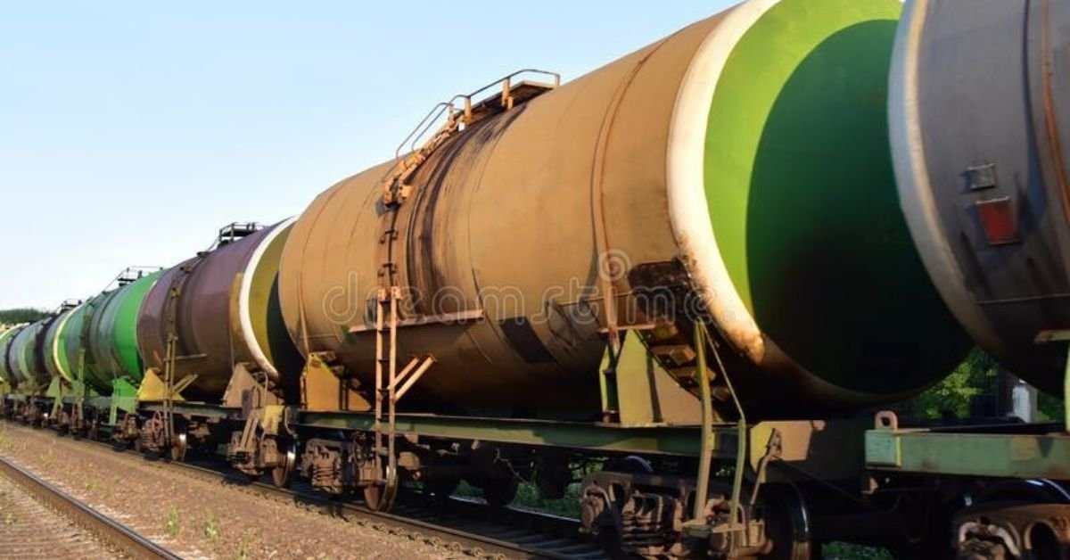 India in collaboration with Saudi Aramco & ADNOC, to build several refineries
