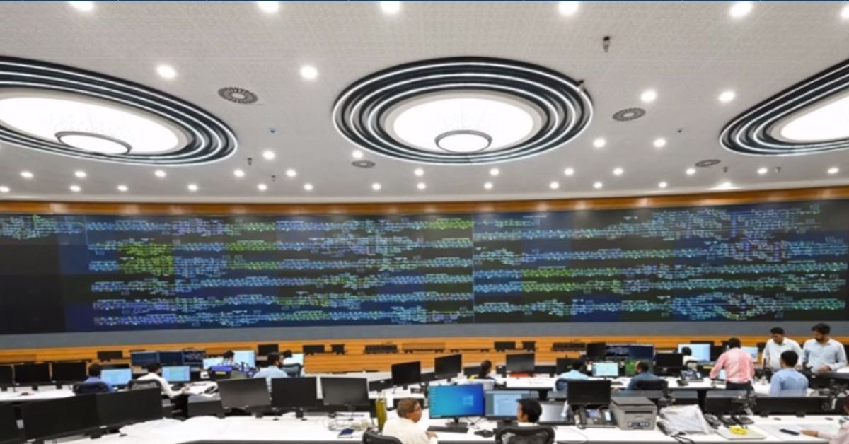 Live monitoring of freight movement on Eastern DFC commences at Operation Control Centre at Prayagraj