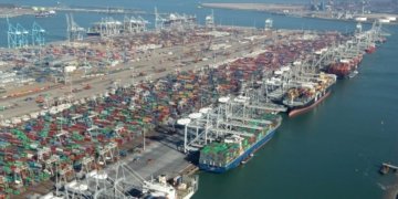 Rotterdam port industry reducing CO2 emissions