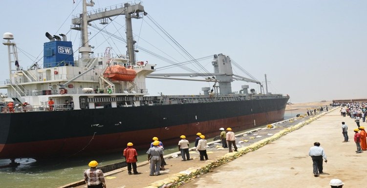 Paradip port handles highest volume of cargo in Q1