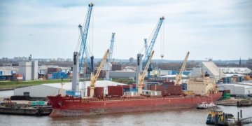 Hamburg Port Authority raises port fee from January 2024