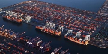 Empty container avalanche predicted to cause chaos later this year