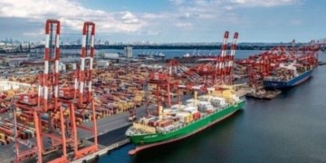 CMA CGM agrees to buy two New York terminals