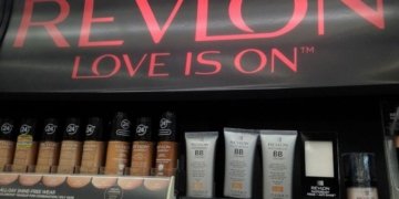 Revlon files for bankruptcy, blames on distorted supply chain