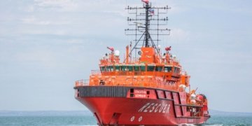 Bangladesh to buy heavy duty salvage ships