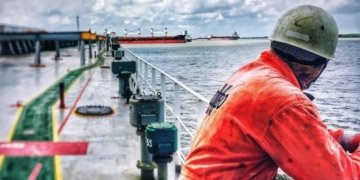 Another tale of disowned seafarers
