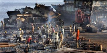 Chittagong ship breaking yards to be classified as ‘Orange’