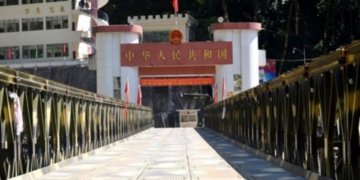 Cross border trade with China at Tatopani resumes after 8 years