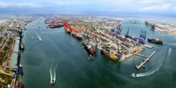 Partial lockdown at Tianjin Port