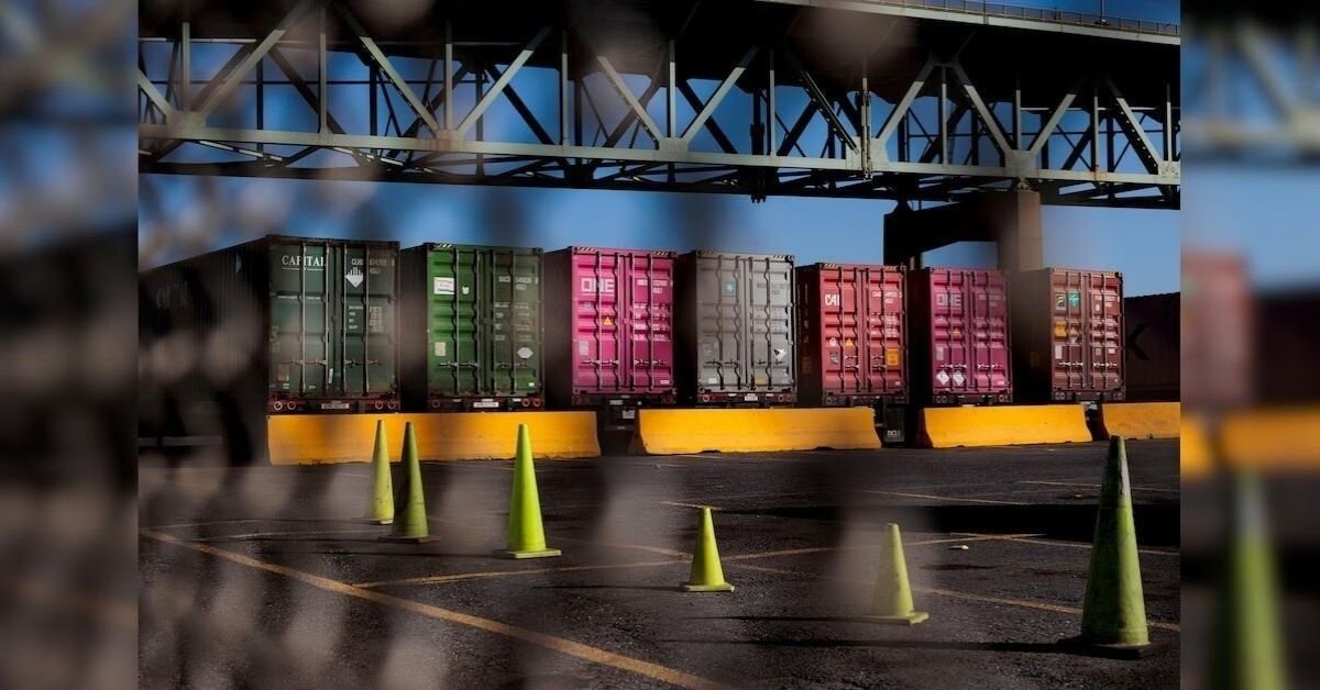 A potential recurrence of the 2011 trade data error could affect the Commerce Ministry
