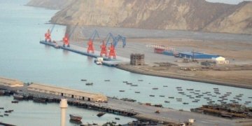 Pakistan eager to establish shipping line to Iran