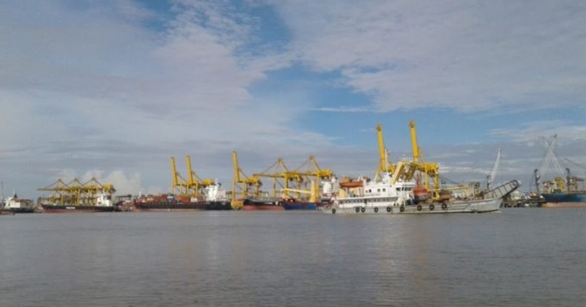 Assam CM wants support to use Chittagong Port