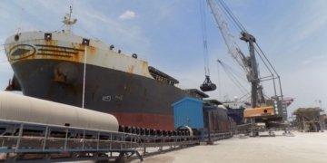 V.O.Chidambaranar Port Trust created new Records in Single day Handling and handling a vessel with highest parcel size
