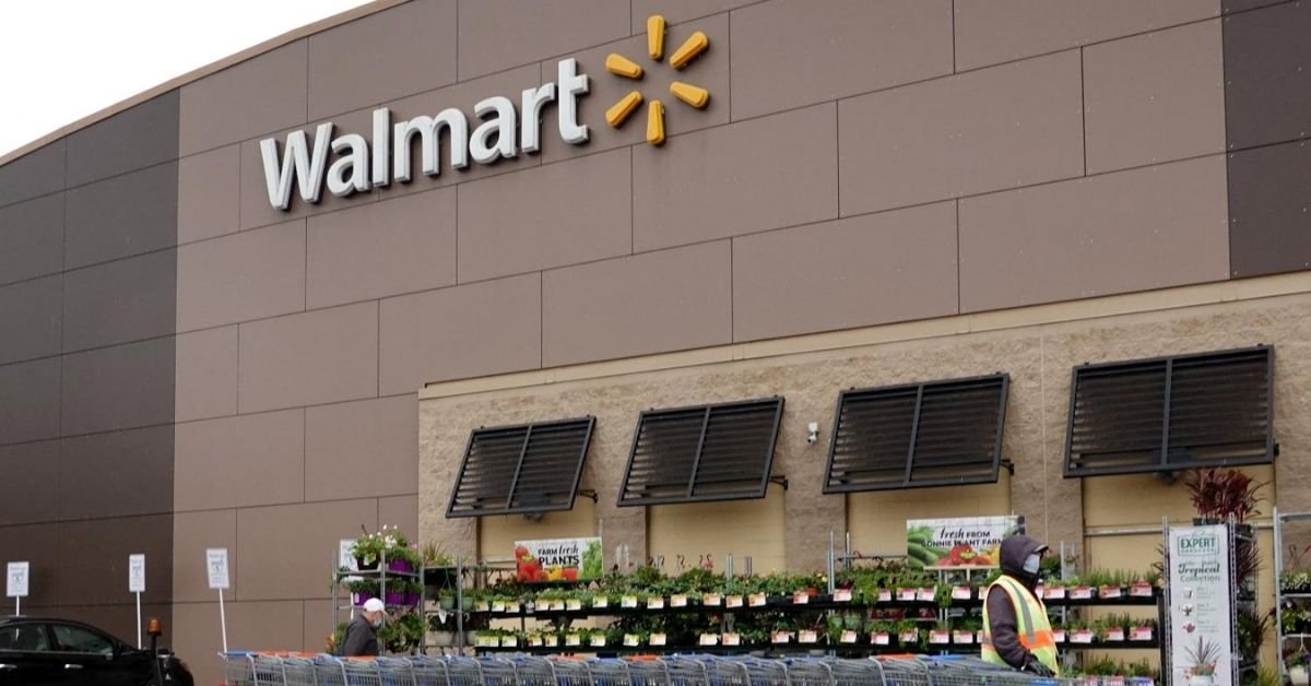 Walmart shifts supply chain focus to India, cuts Chinese imports