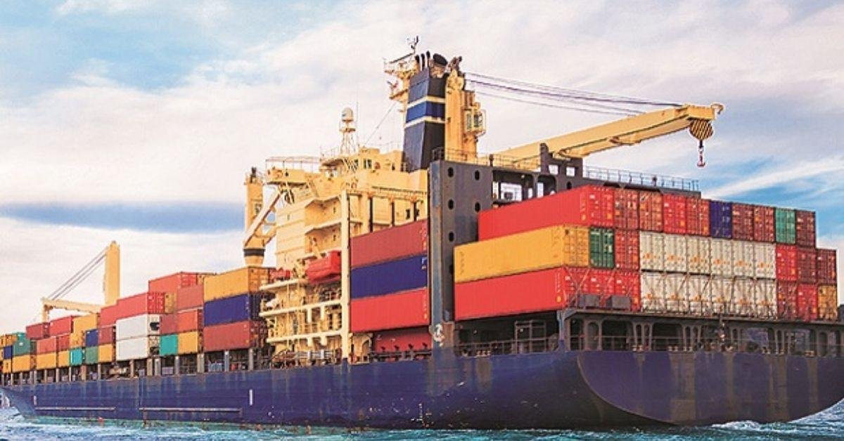 China’s first autonomous box ship service