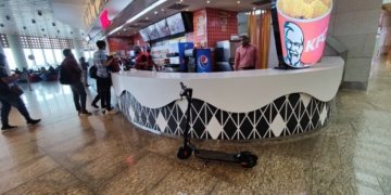 Blive deploys electric kick scooters for food delivery at Mumbai and Delhi international airports